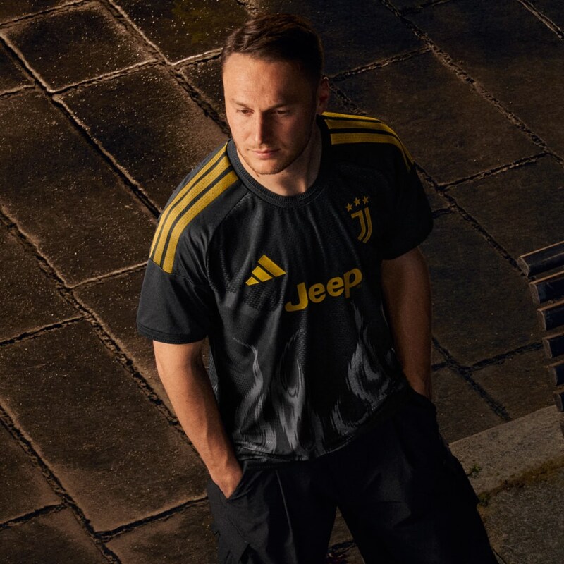 Adidas Třetí dres Juventus 26/27 Authentic