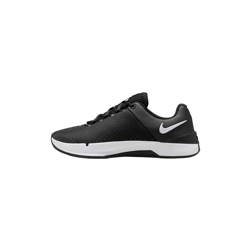 NIKE Sportovní boty MC Trainer 4 černá / bílá