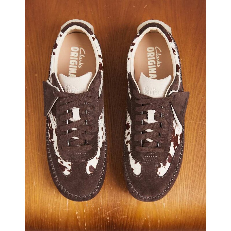 Clarks Originals Tor Low shoes in brown cow print