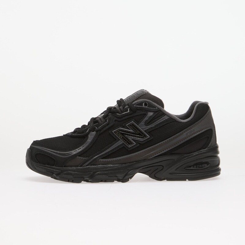 New Balance 740 Black/ Black