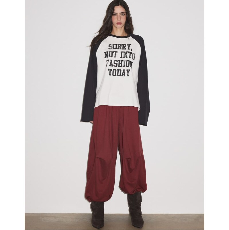 Stradivarius Long sleeve raglan t-shirt in black