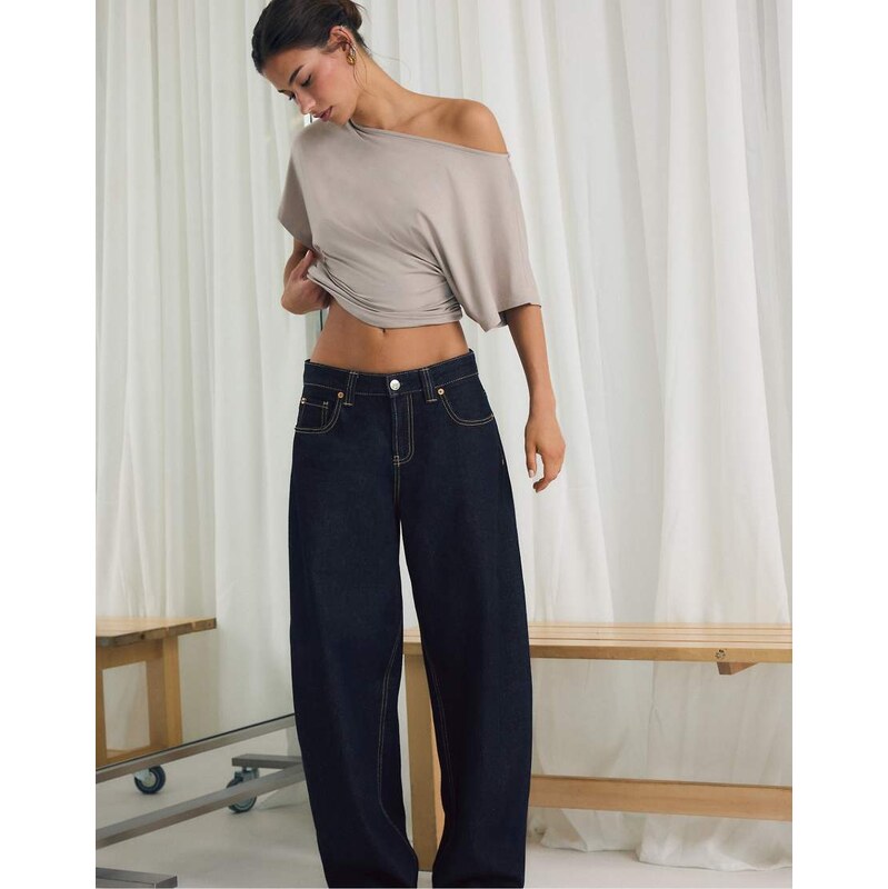 Stradivarius D80 barrel fit jeans in rinse blue denim