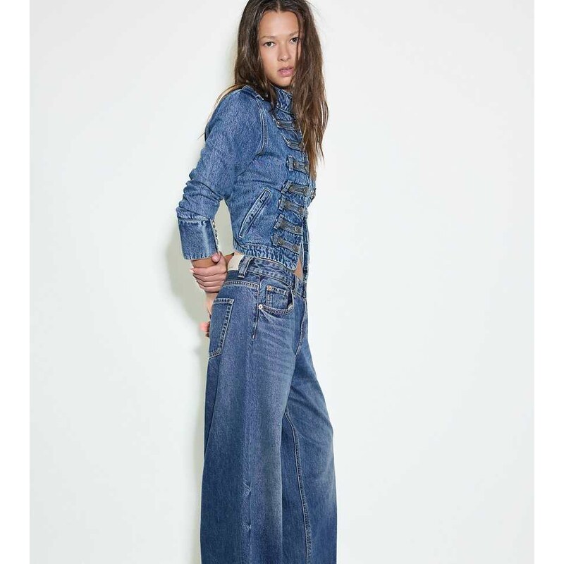 Stradivarius Petite d80 barrel fit jeans in medium denim wash