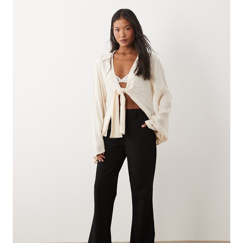 ASOS DESIGN Petite tailored snatch flare in black