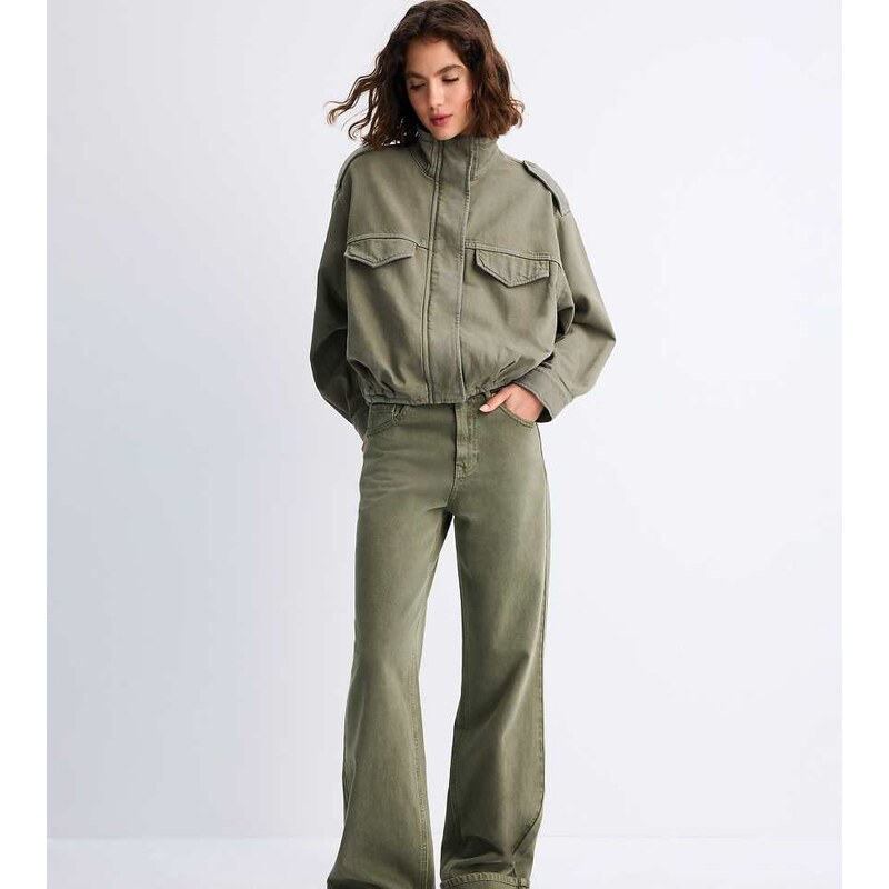Stradivarius Tall d92 straight wide jeans in khaki-Green