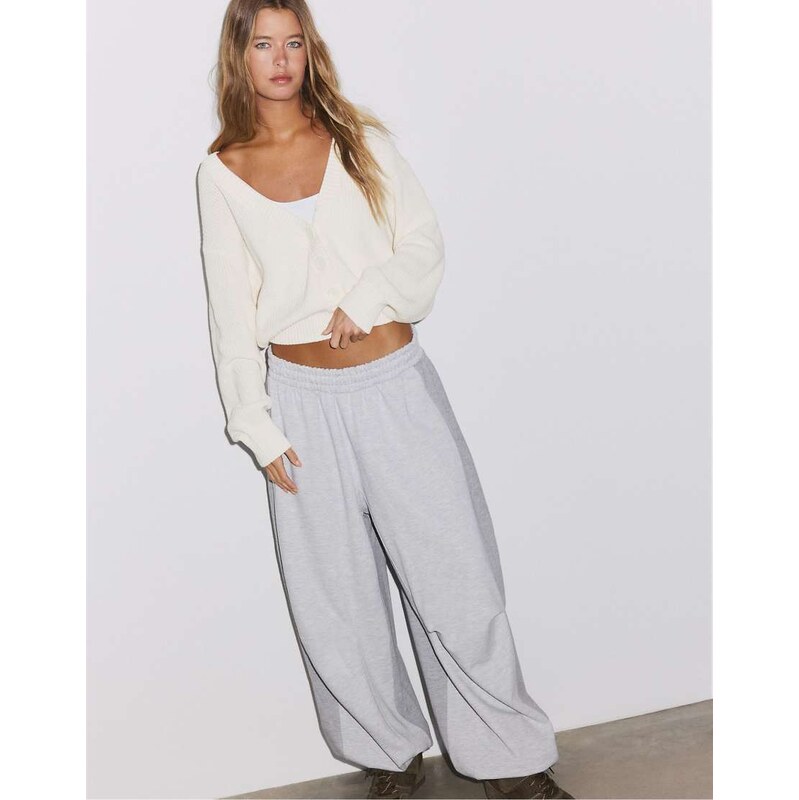 Stradivarius V-neck knit cardigan in ecru-White