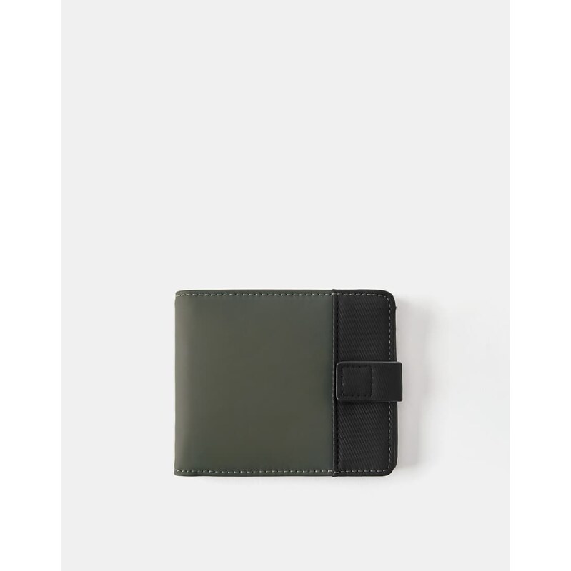 Pull&Bear Rubberised wallet in khaki-Multi