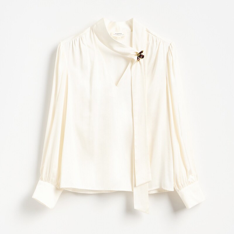 Reserved - LADIES` BLOUSE & BROOCH - krémová