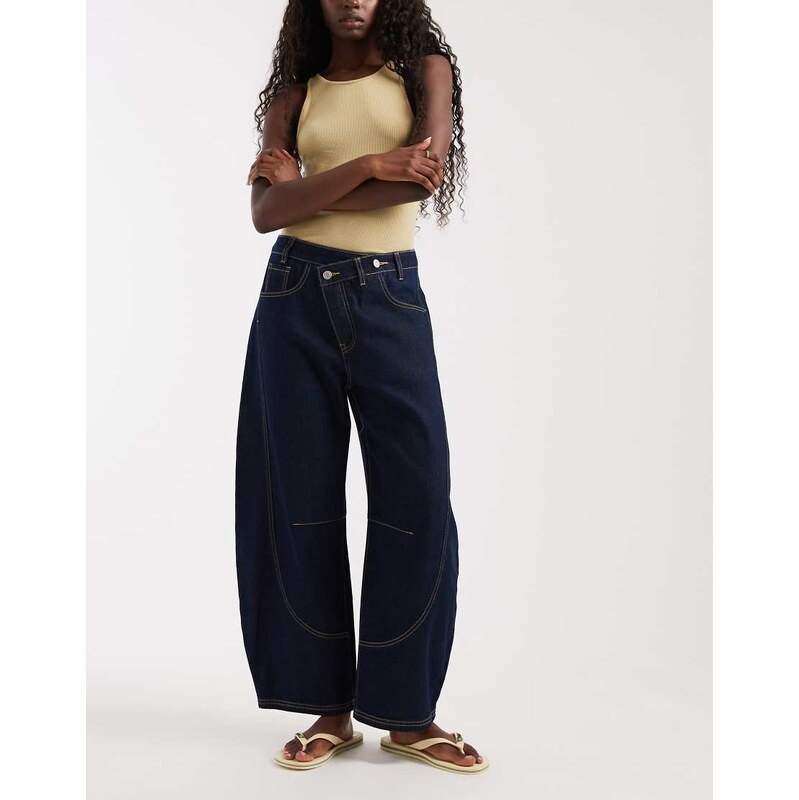 Muse Assembly liane barrel jeans in indigo-Blue