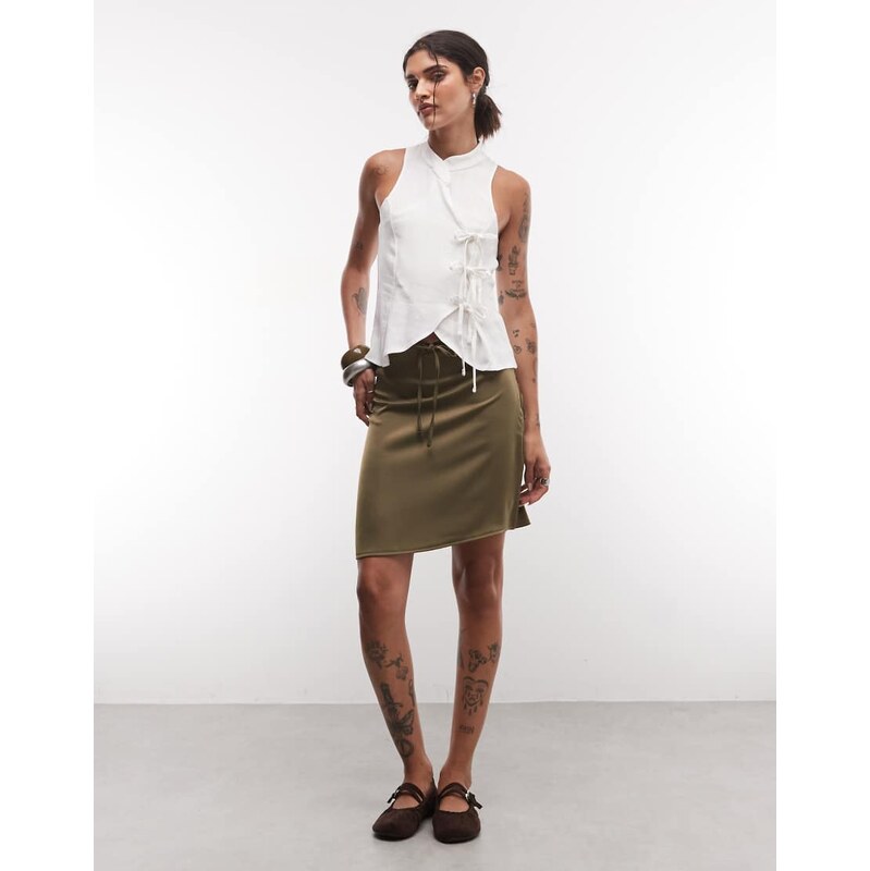 Reclaimed vintage textured awkward length skirt in olive-Green