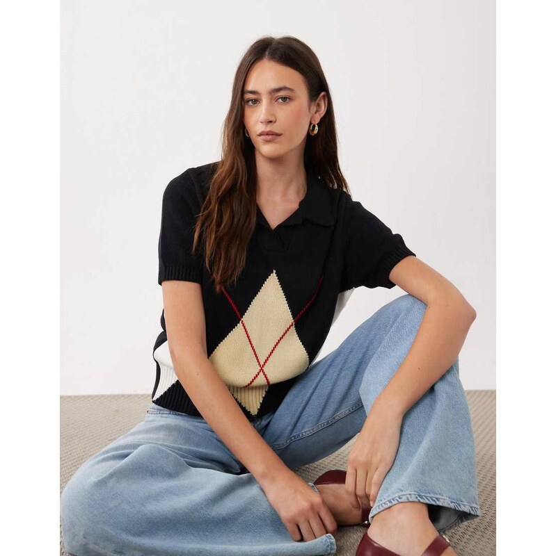 Mango v neck short sleeve knitted top in navy argyle print