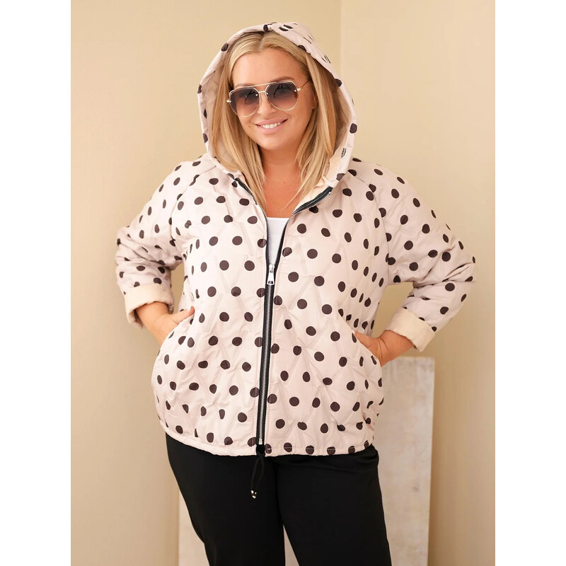 K-Fashion Dámská bunda Plus Size s kapucí a puntíky béžová