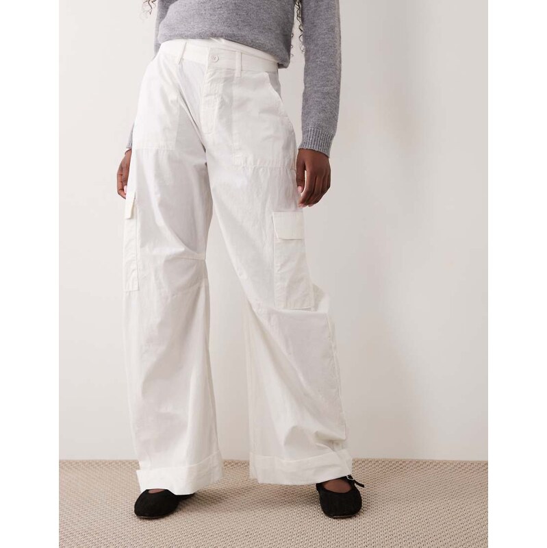 ASOS DESIGN casual turn up cuff cargo in white-Neutral