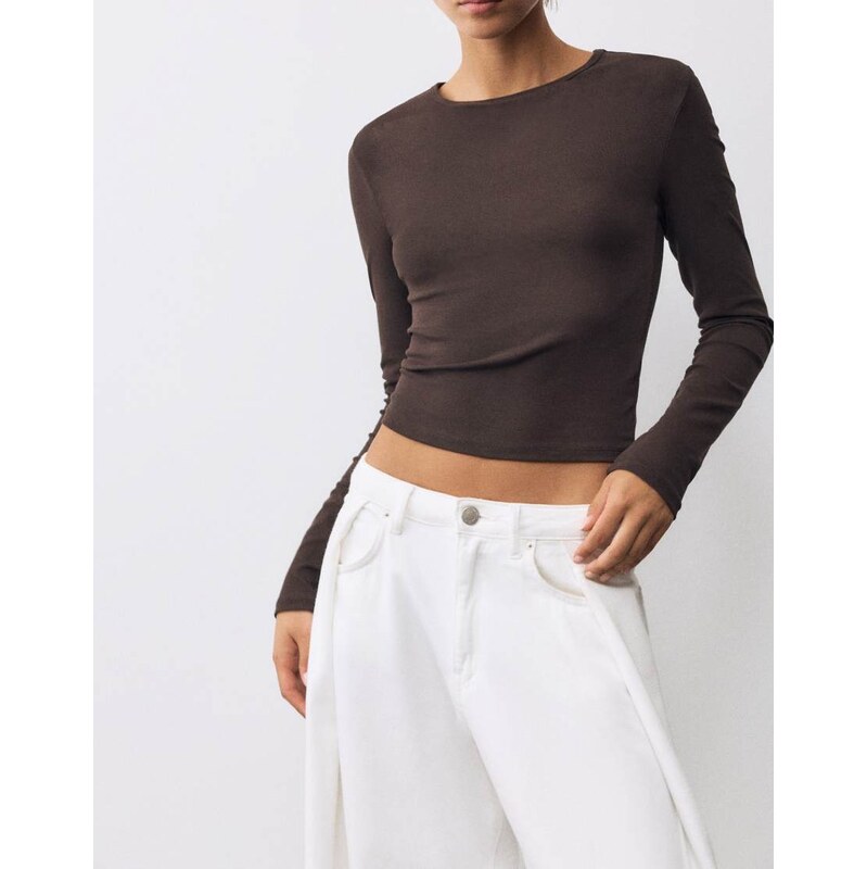 Pull&Bear Fitted long sleeve t-shirt in brown