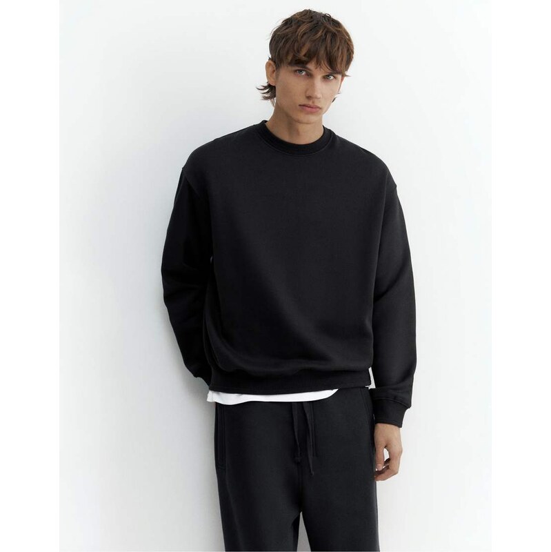 Pull&Bear Relaxed fit sweatshirt in black