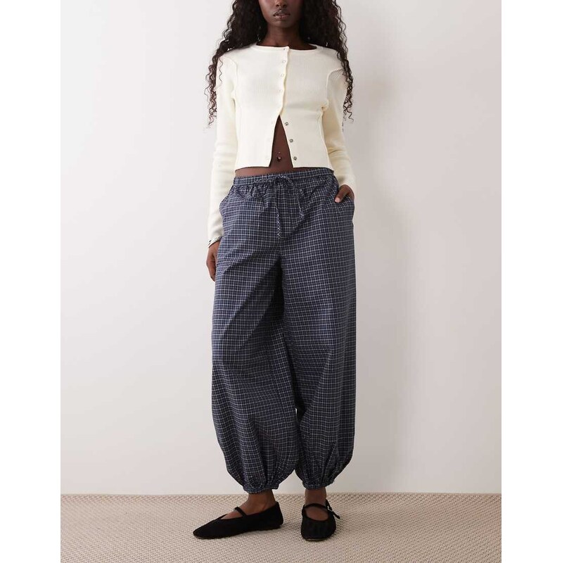 JDY balloon trousers in navy check