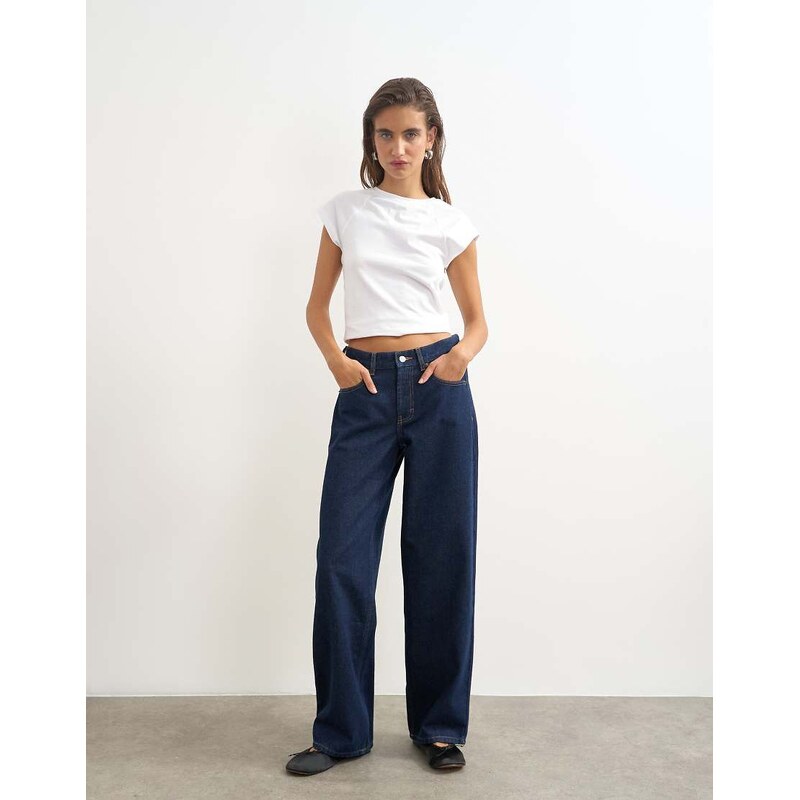 Topshop Cinch low rise relaxed jean in rinse indigo-Blue