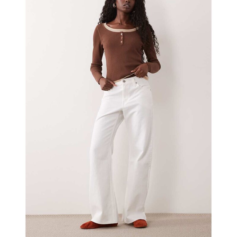 Levis middy loose boot denim jeans in ecru-White