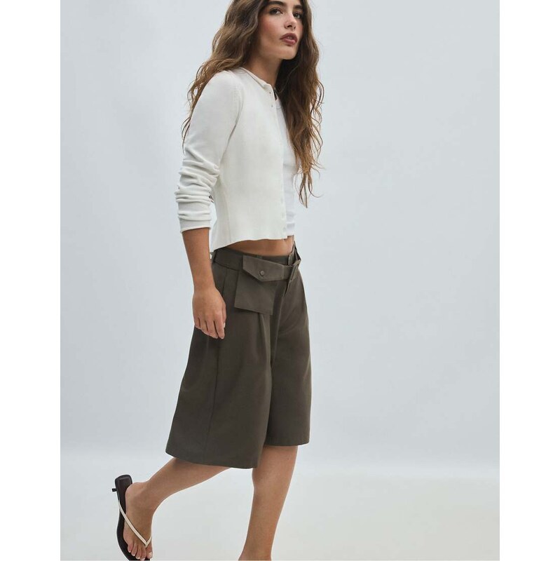 Stradivarius Smart bermuda shorts with belt detail in brown