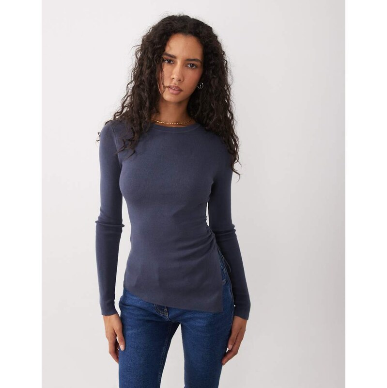 Mango lightweight knitted long sleeve top with ruched side in