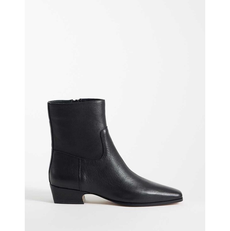 Steve Madden Dusty flat mid ankle boots in black leather