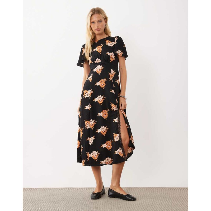 New Look lace trim puff sleeve midi dress in black floral