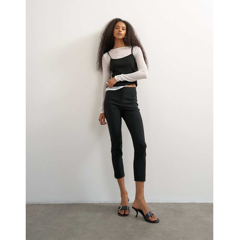 Topshop 3 quarter length capri in black