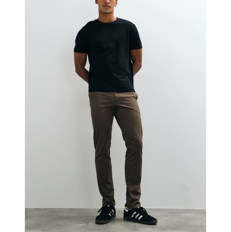 Mango chino in brown