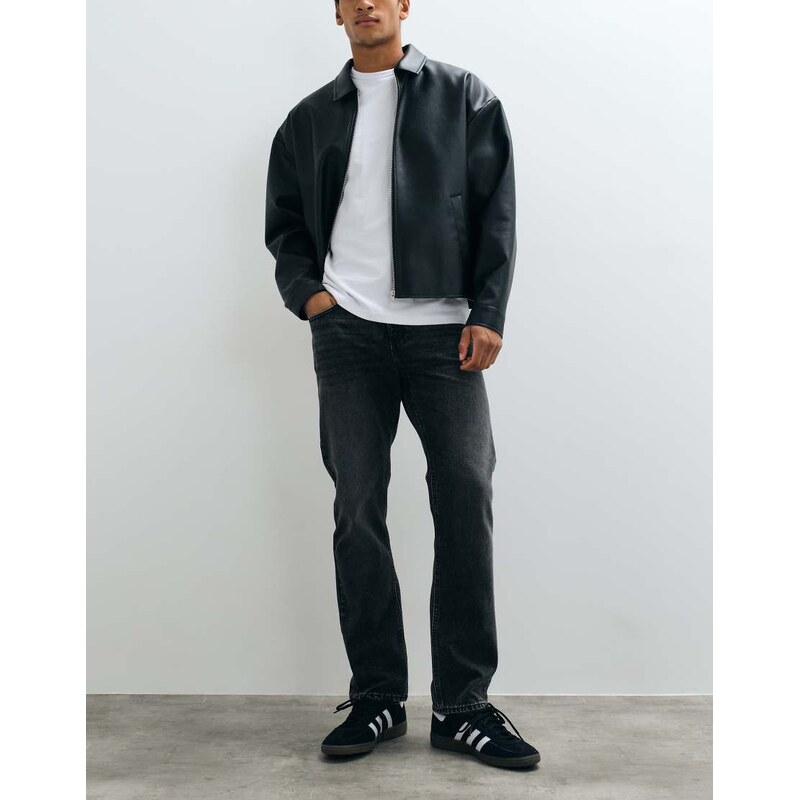 New Look straight fit jeans in washed black-Grey