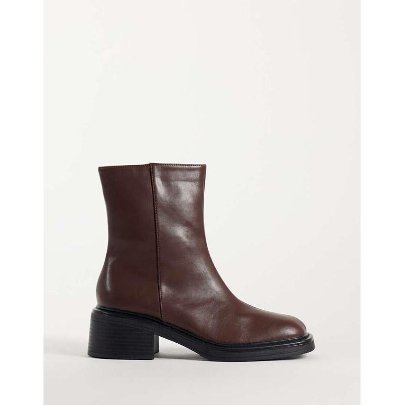 RAID Cecilia chelsea boots in brown