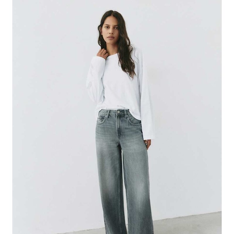 Pull&Bear Petite oversize baggy jeans in pearl grey