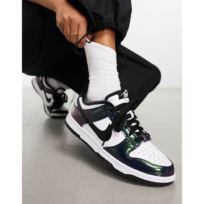 Nike Dunk Low trainers in black iridescent