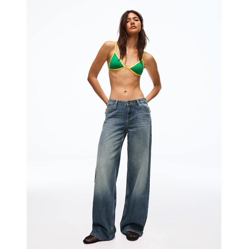 Bershka Low-rise straight jeans in blue