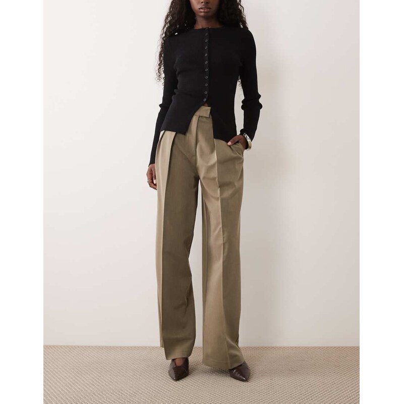 ASOS DESIGN Tailored wide leg trousers with pleat detail in