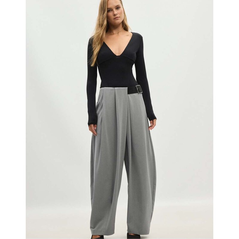 Stradivarius Darted smart trousers with belt in grey
