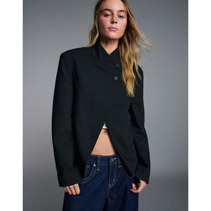 Bershka Double-breasted button-up blazer in black
