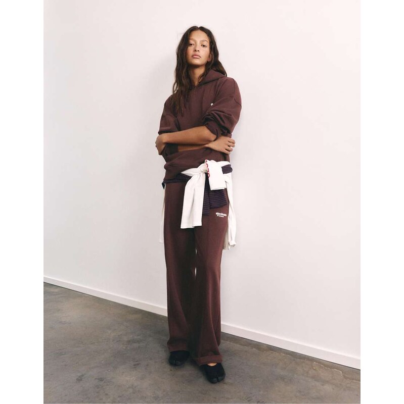 Pull&Bear Graphic joggers in maroon-Red