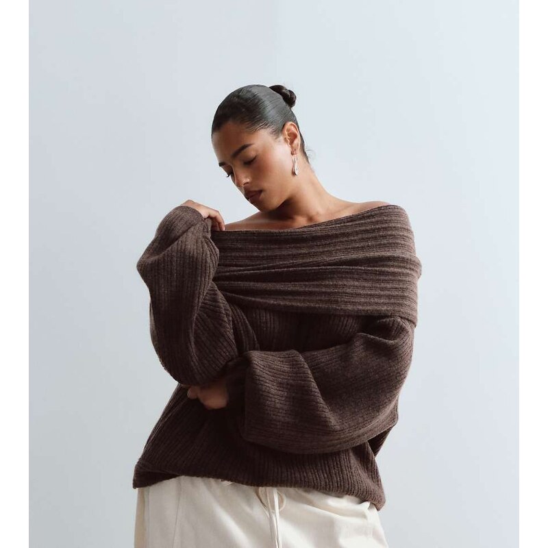 ARRANGE Curve chunky rib knitted off shoulder jumper in brown