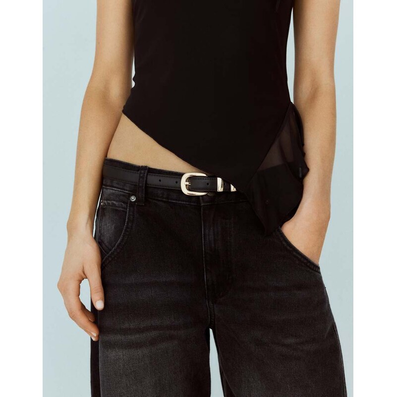 Bershka Thin belt with buckle in black