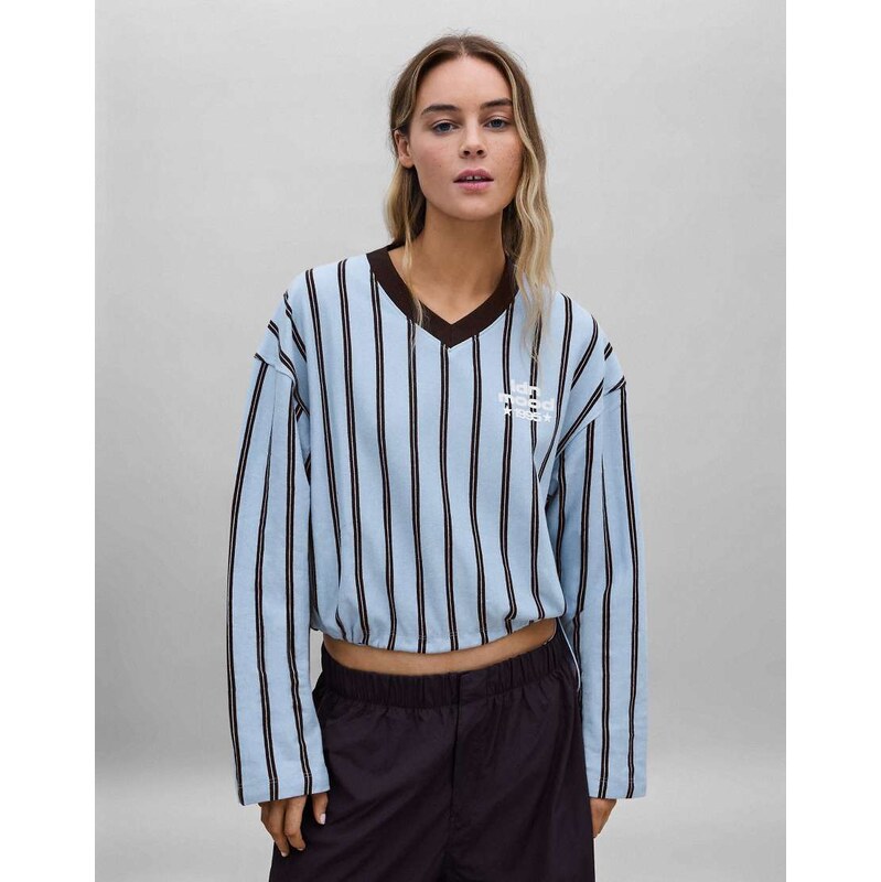 Bershka V-neck print sweatshirt in light blu-Blue