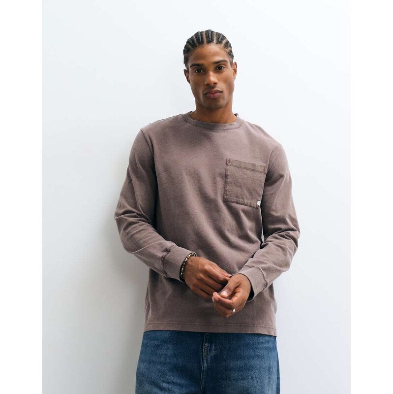 Farah Burt long sleeve garment dye pocket logo t-shirt in dark