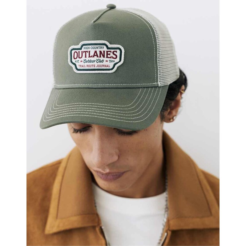 Pull&Bear Outlanes trucker cap in others-Multi