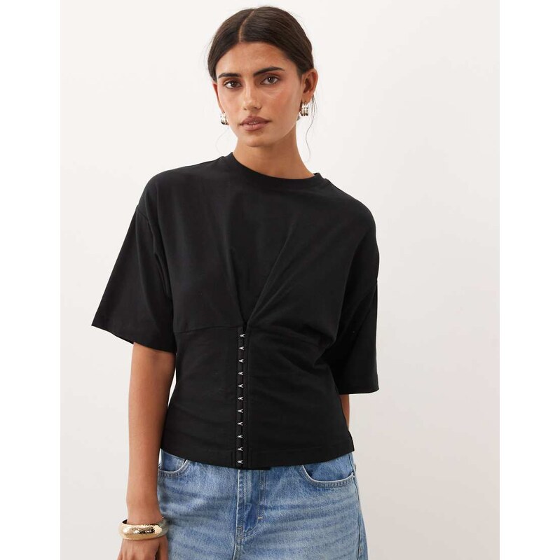 Supre onyx cinch waist t-shirt in black
