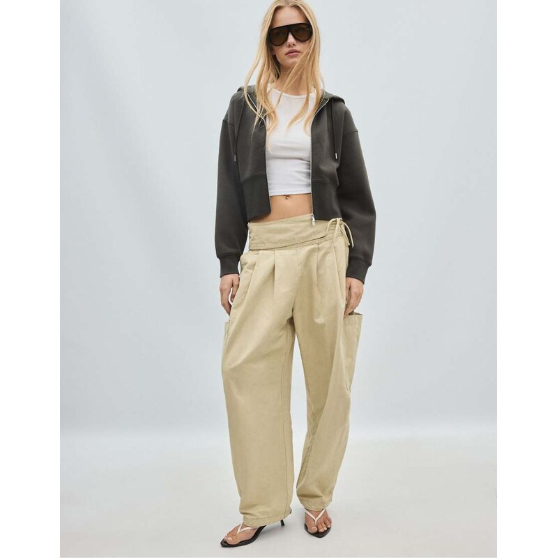 Stradivarius Zip-up hooded sweatshirt in green