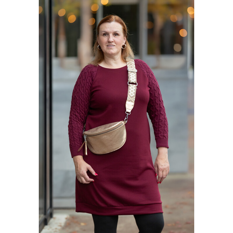 Italy fashion Šaty s náplety NAOMI Barva: Vínová, Velikost: UNI: