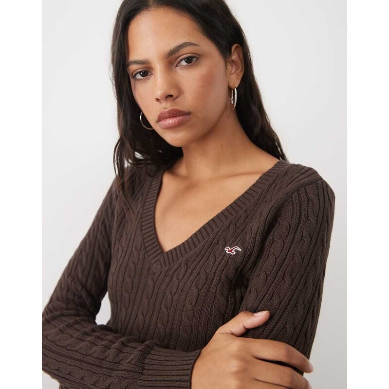 Hollister icon logo fitted knitted v neck jumper in brown
