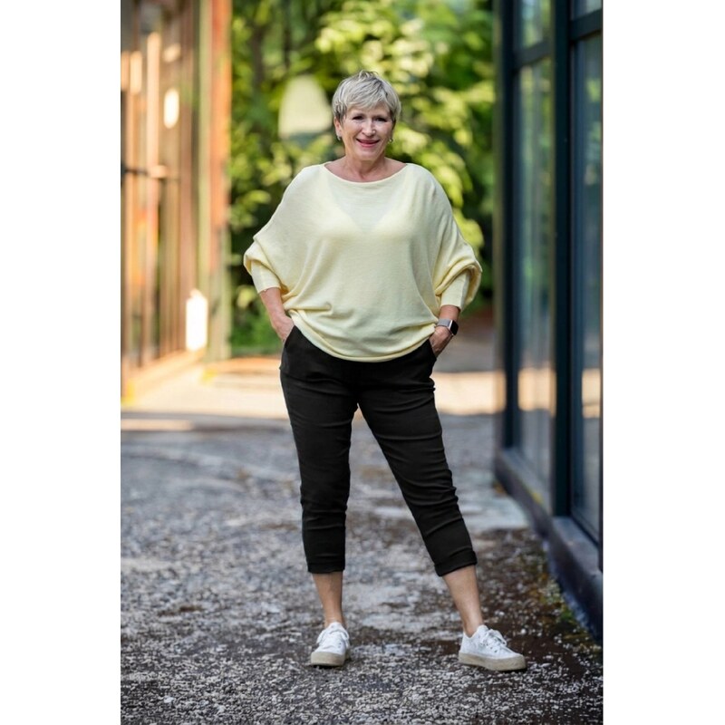 Italy fashion Pružné kalhoty CROP Barva: Černá, Velikost: M