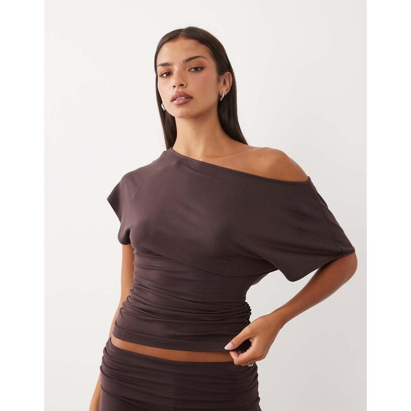 Gina Tricot short sleeve cinche lounge top co-ord in brown