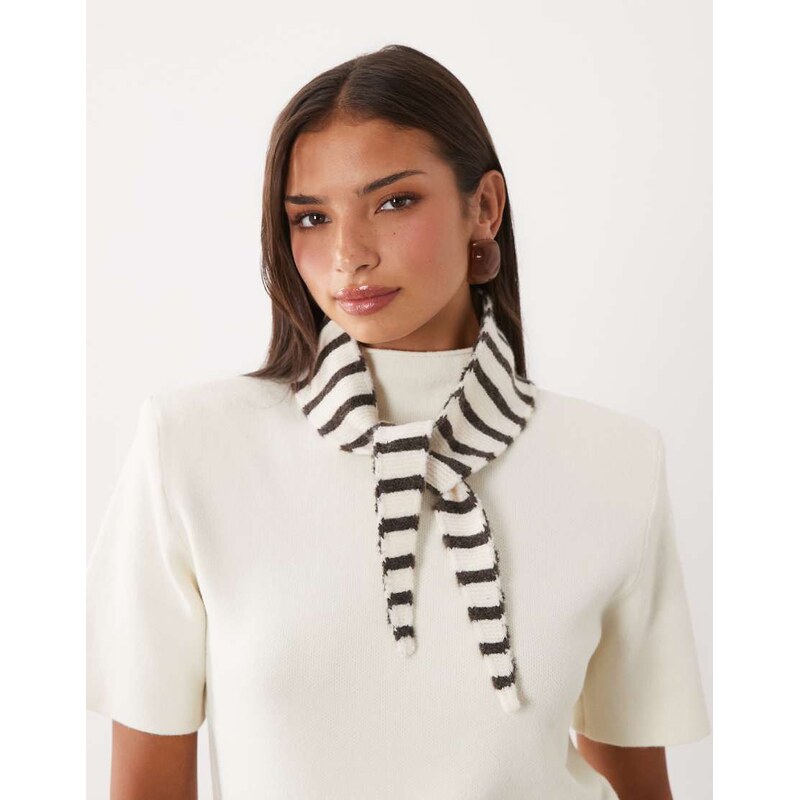Gina Tricot mini knit neck scarf in brown