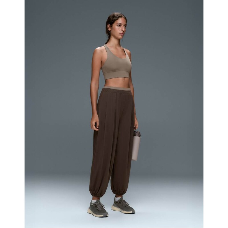 OYSHO Comfortlux high-waisted pleated joggers in brown
